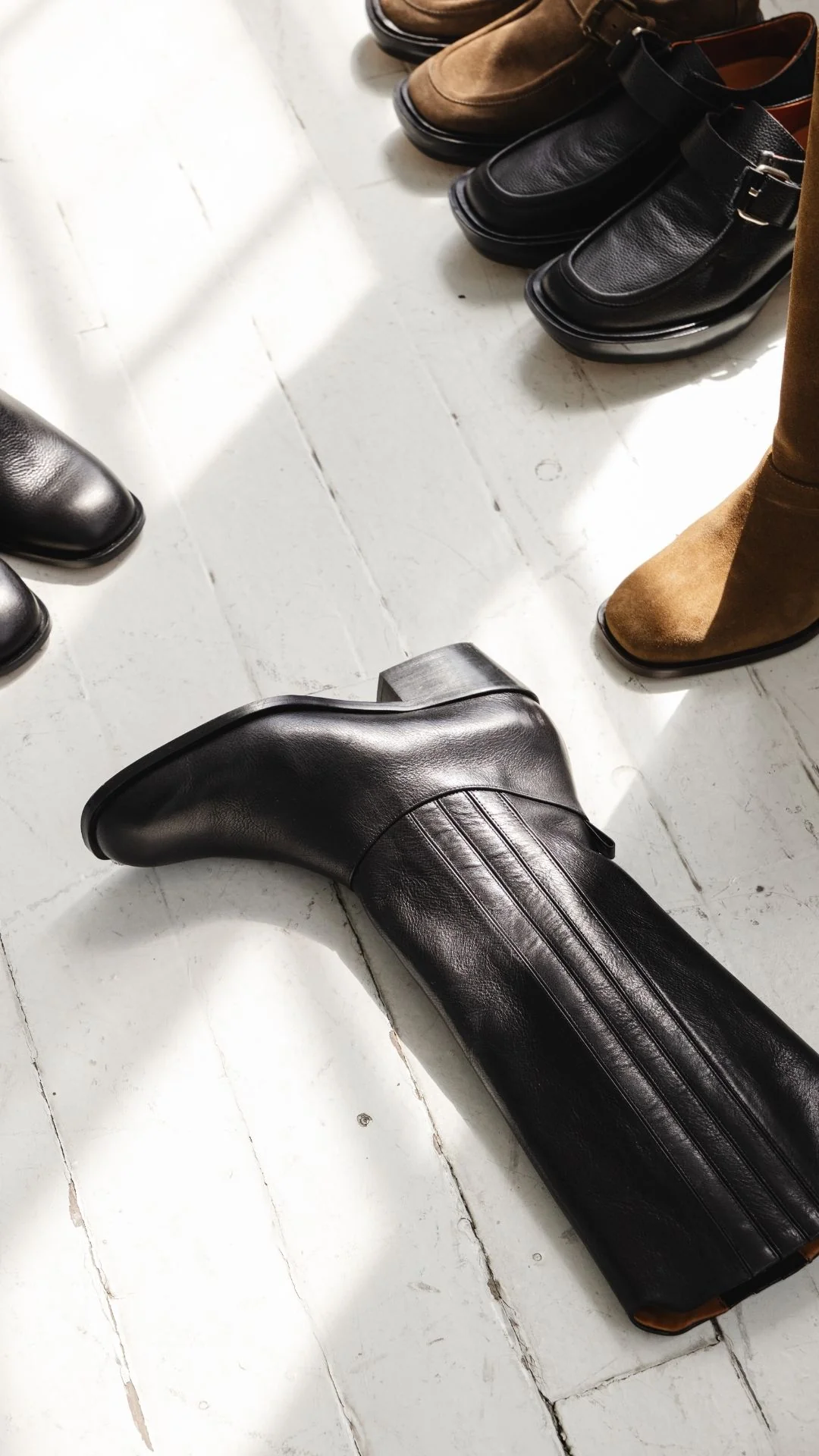 The Calf Boot [Black] - Image 10