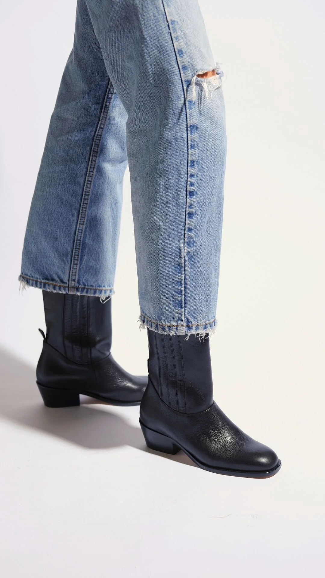 The Calf Boot [Black] - Image 9