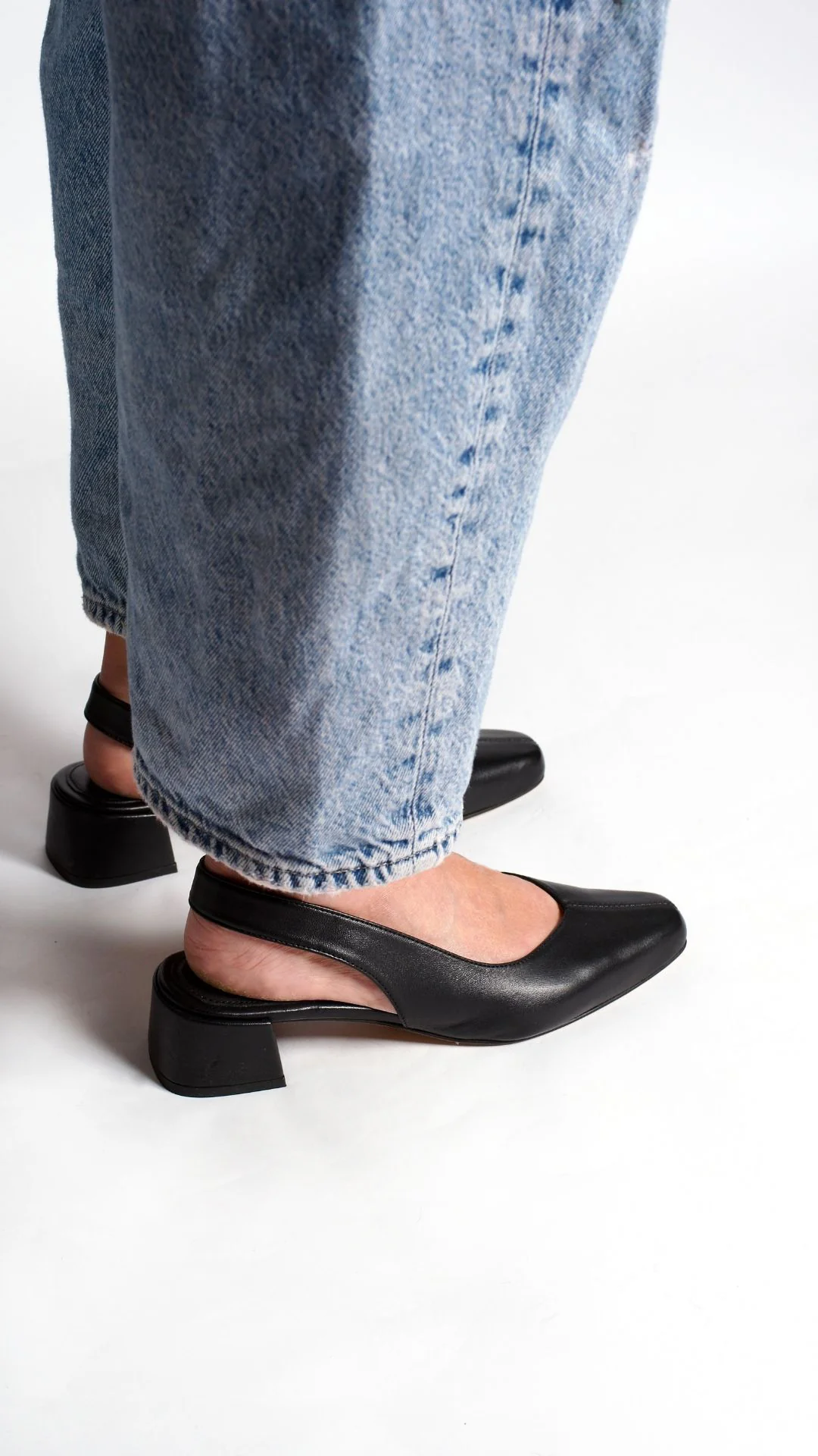 The Slingback [Black] - Image 4
