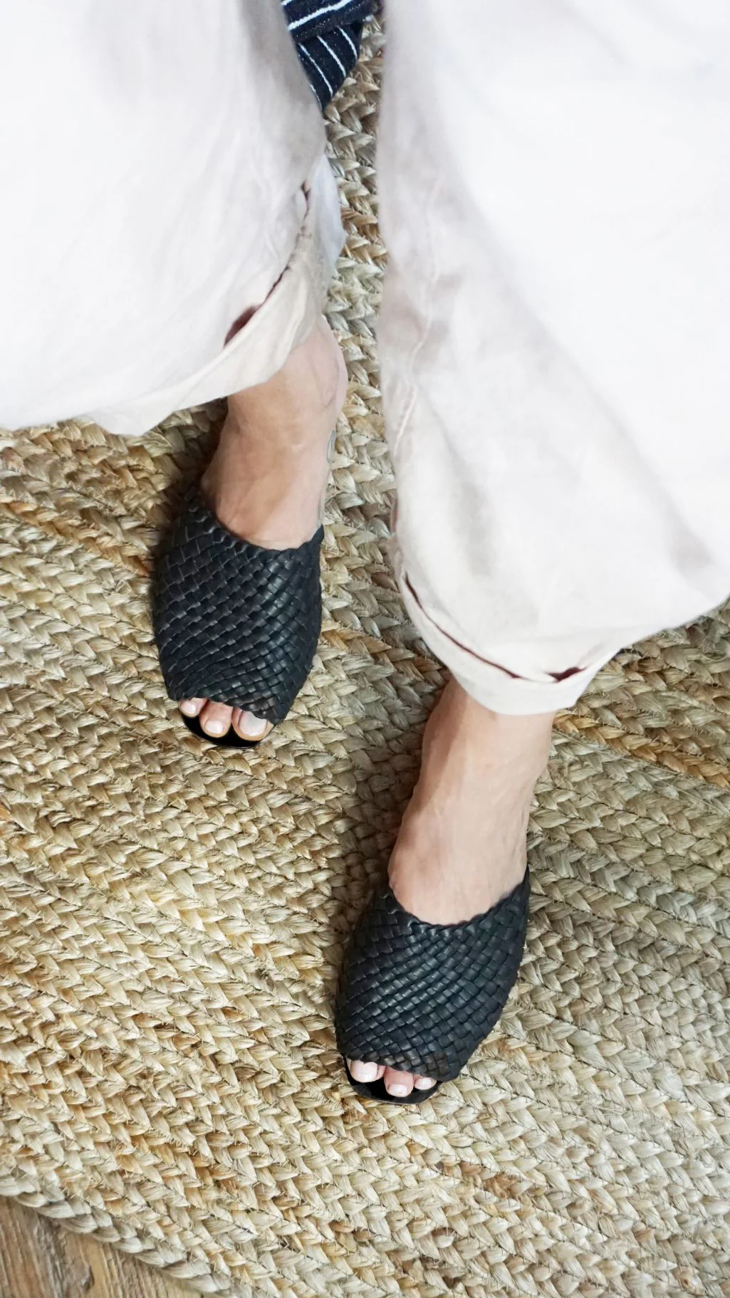 The Woven Slide [Black] - Image 4