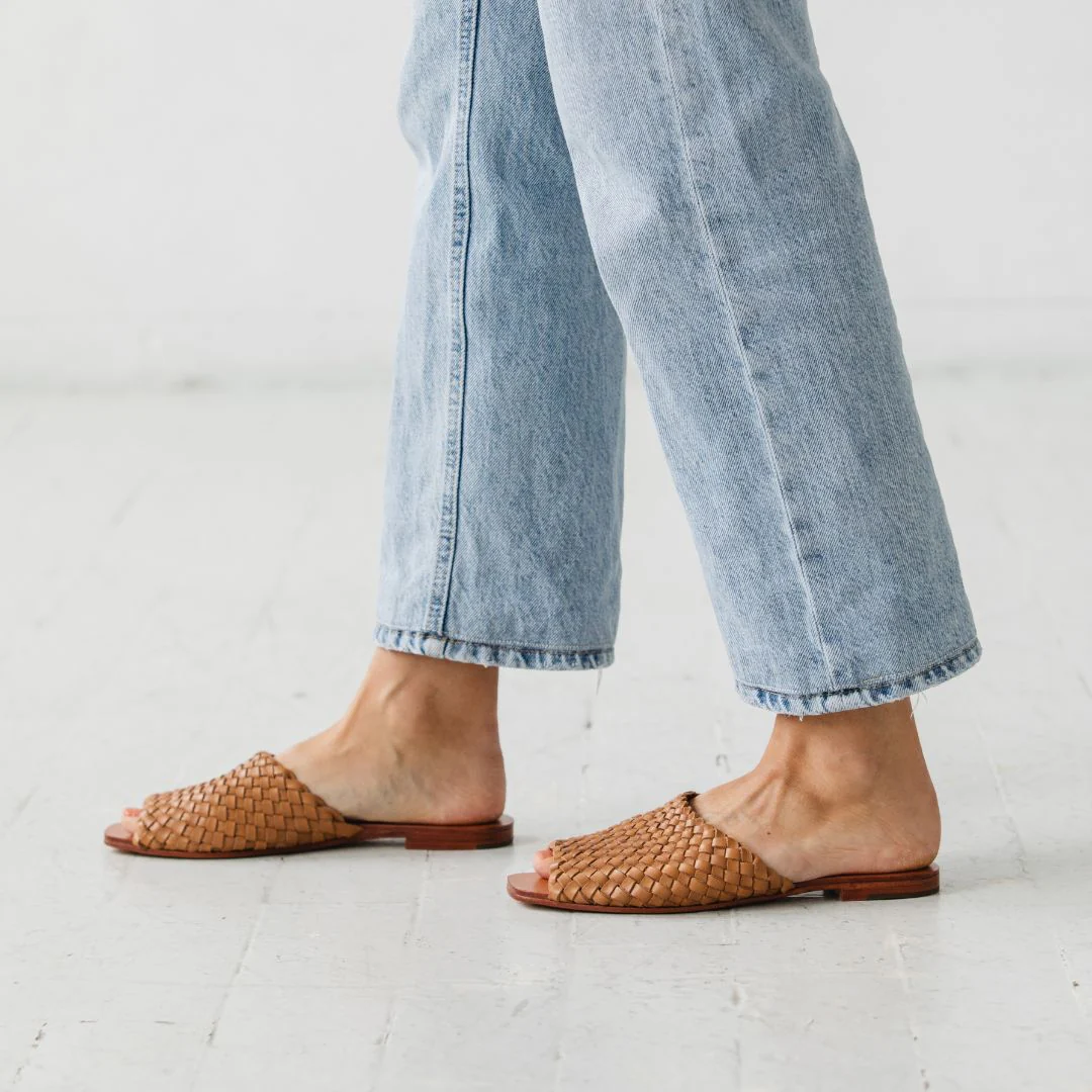 The Woven Slide [Miel] - Image 8